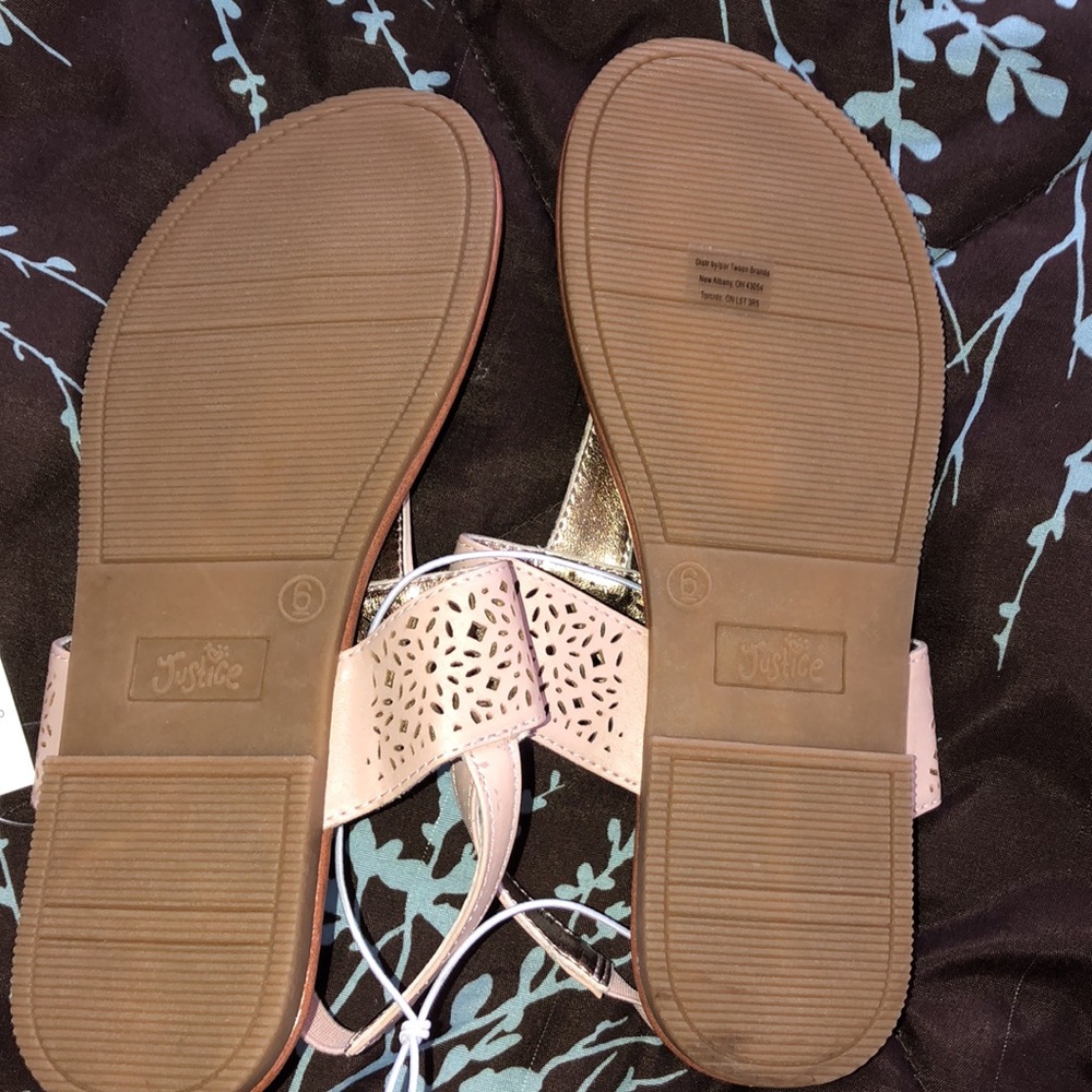 Sandals - Picture 5 of 5